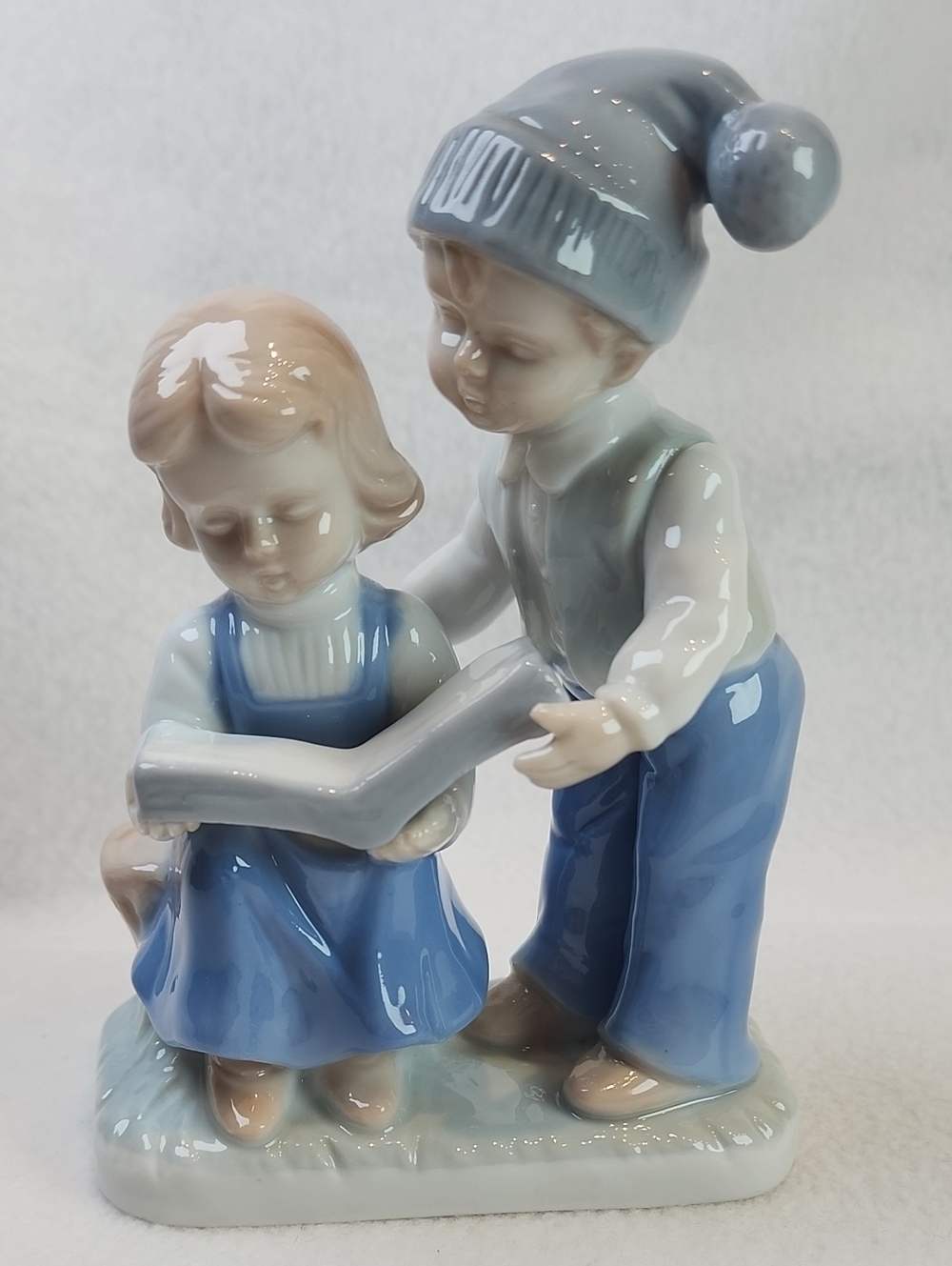 Lego Quality Girl And Boy Porclin Piece